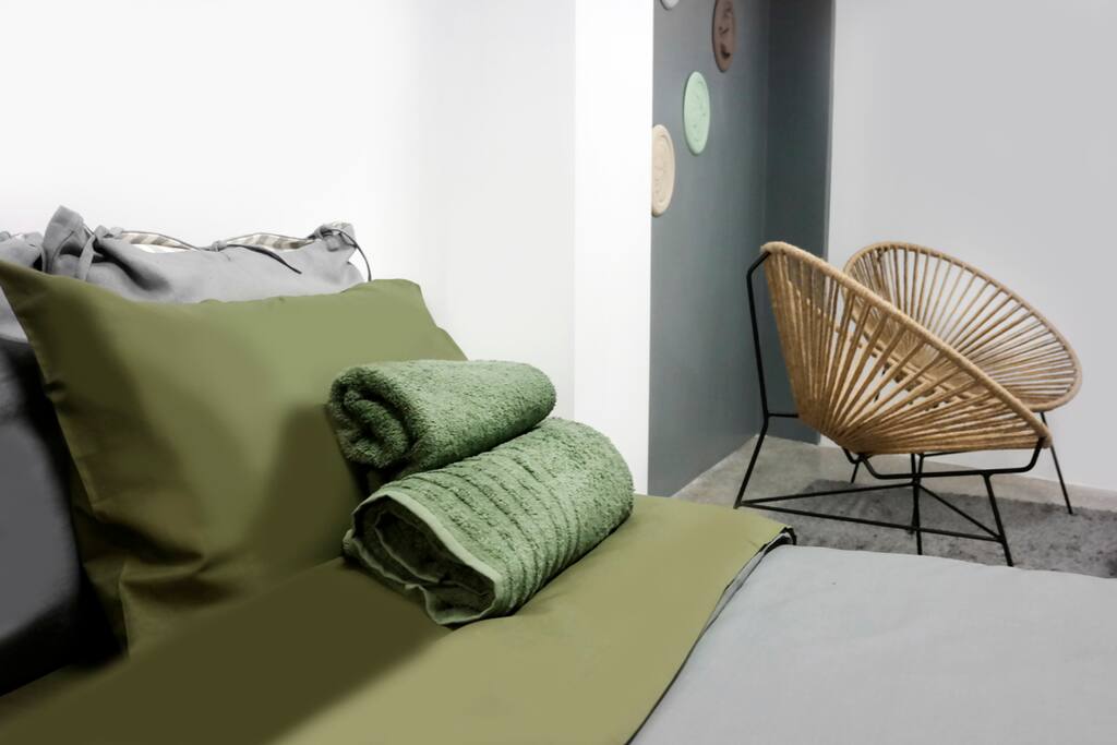 bed and living