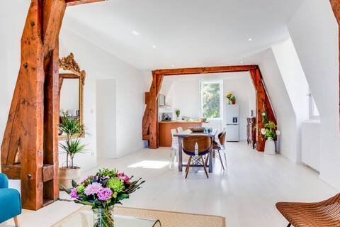 Duplex Grandiose in a Castle 2nd floor