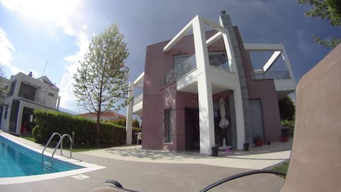 Idyllic environment with luxury