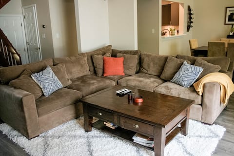 3 BD walking distance from downtown