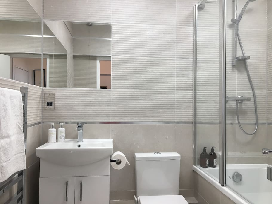 Brand new bathroom whoop!