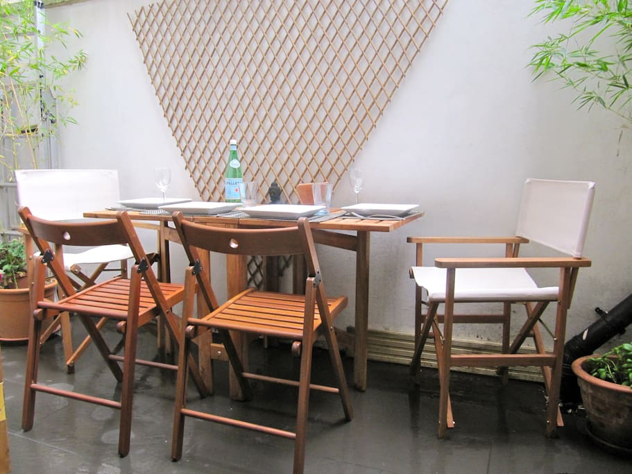 Alfresco dining