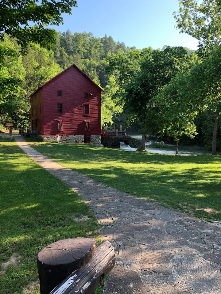 Two Rivers Ozark Cabins Cabins for Rent in Eminence, Missouri, United
