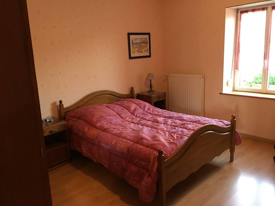 Chambre avec lit 2 personnes 140x190