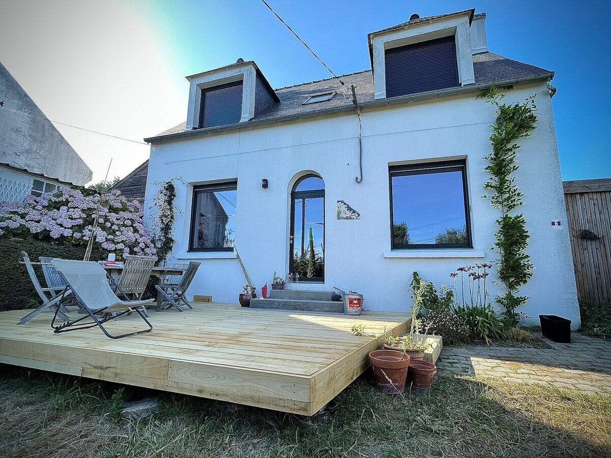 Propriété Airbnb réussie: House with vintage style between town and beach. à Crozon