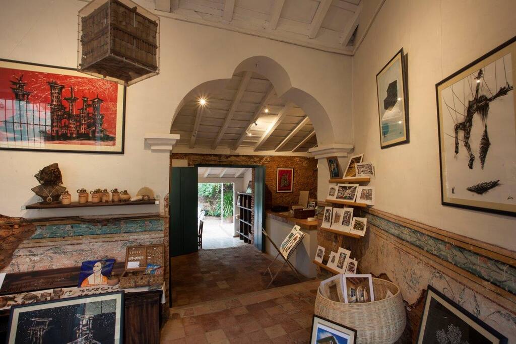 Art Gallery in the entrance