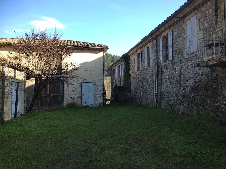 LA MAISON