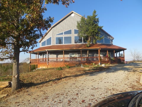 Serenity &Tranquility  Lodge on  Bourbon Trail