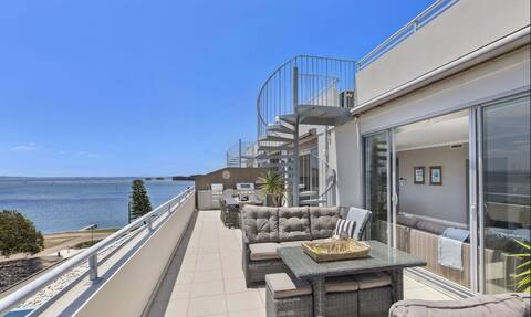 Breathtaking Luxe Penthouse - perfect escape