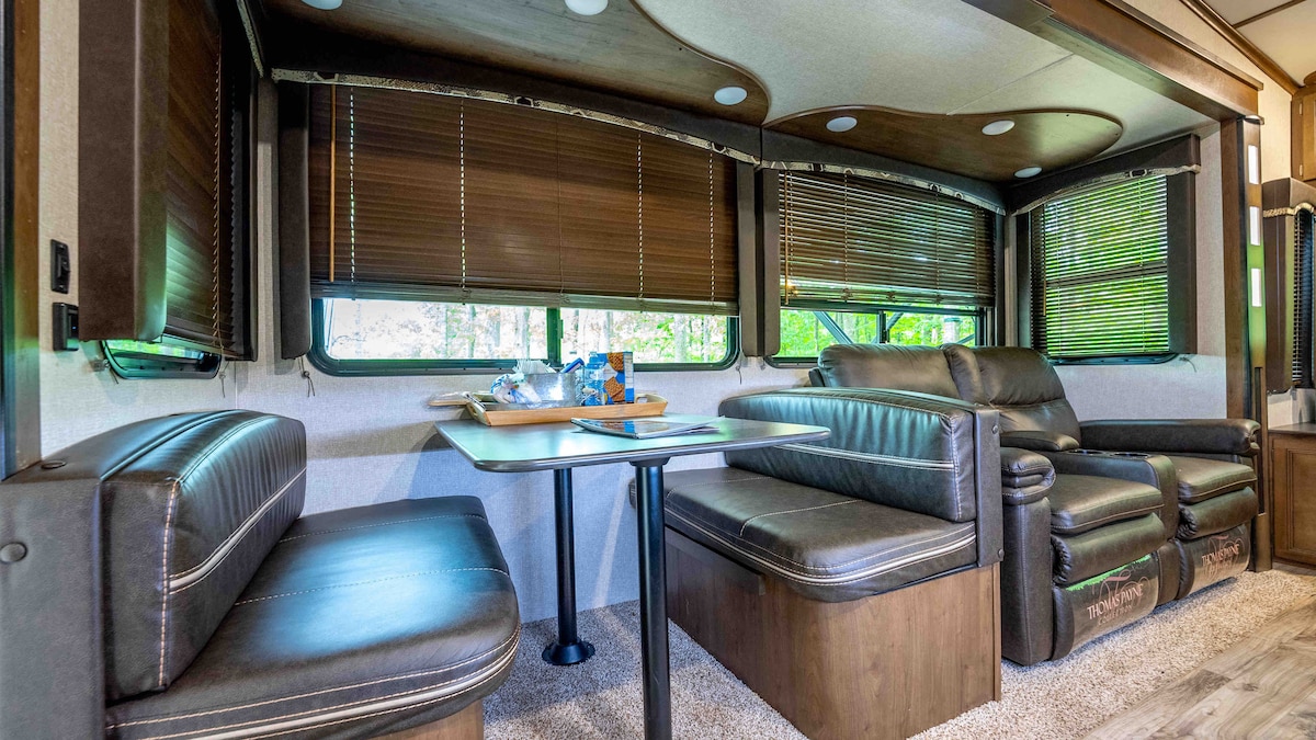 Top Airbnb: Backwaters Campout Retreat in Auburn / Opelika