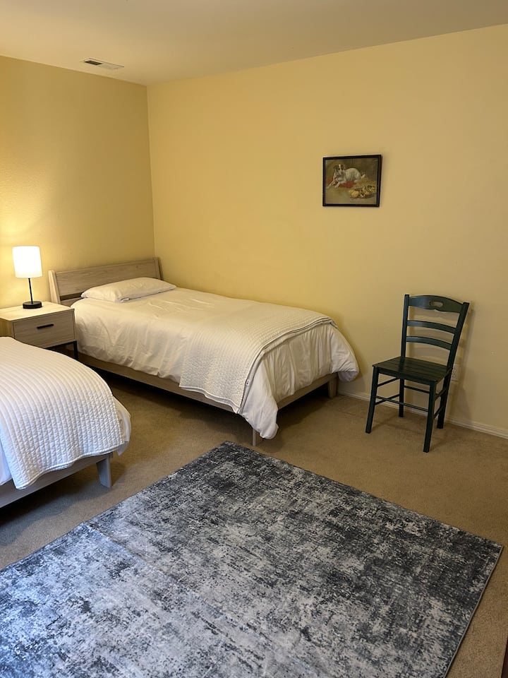 Camera da letto n °4, al piano di sotto