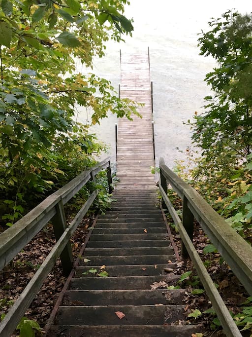 Cottage includes access to Duck Lake, 5-minute walk from cottage!