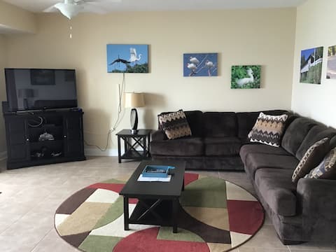 Popular Airbnb listing: CONDO #308 OPEN CONCEPT LIVING SPACE---2 BR/2 Bath in Geneva On The Lake