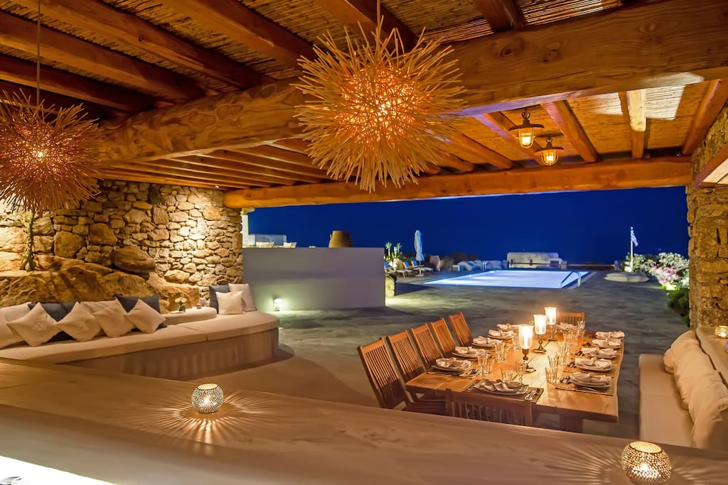 Exquisite Lounging and Dining for 14 persons