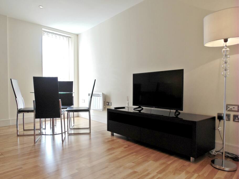 Dining Area & TV