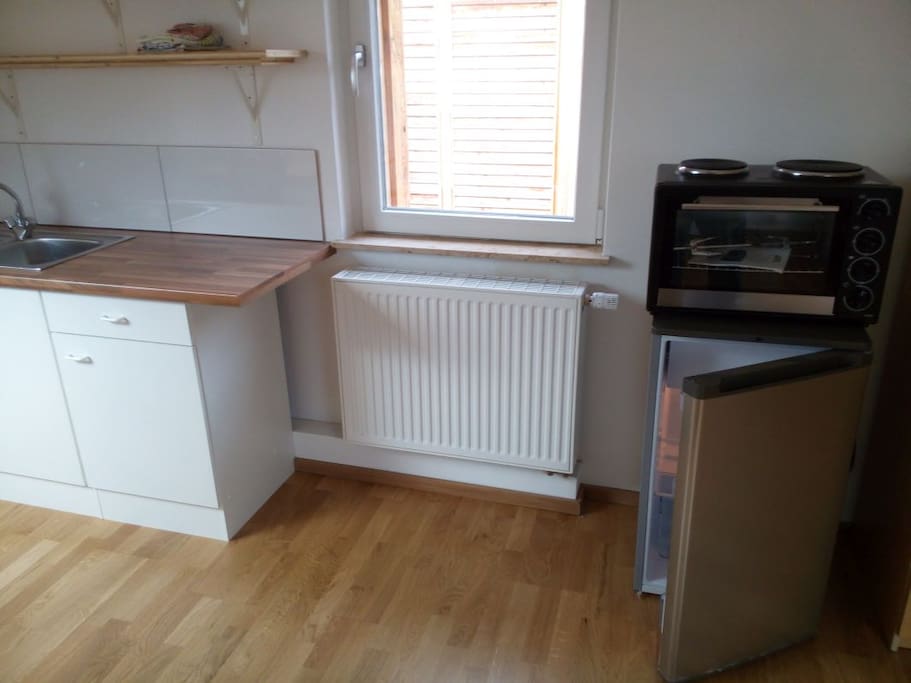 Little roof apartment kitchenette