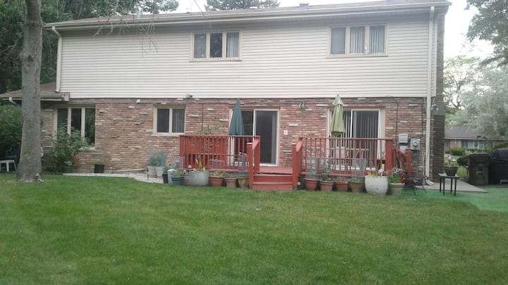 Nice Suburban Living - Orland Park, IL