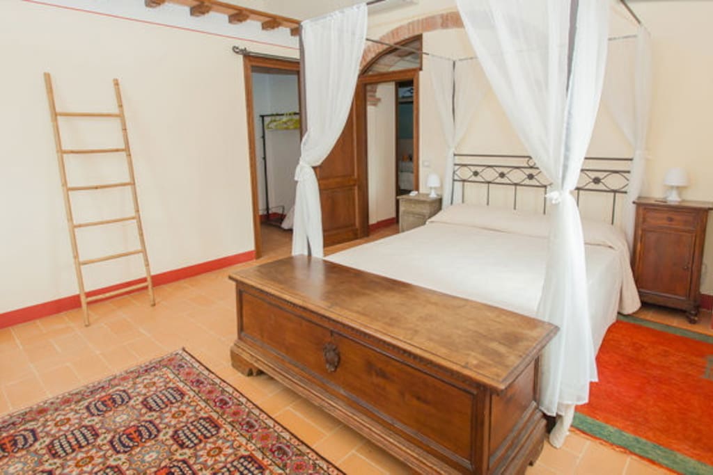 Beautifully furnished double bedroom