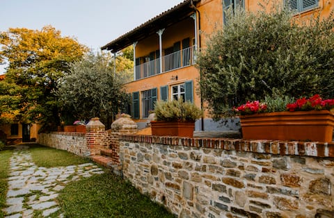 Villa Coste di Monforte D'Alba