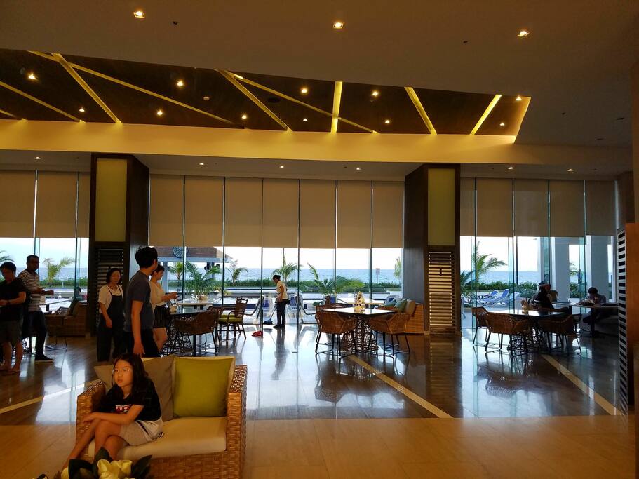 Arterra Lobby
