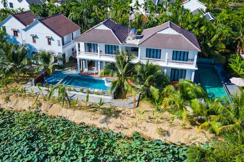 LUNA VILLA HOIAN - Private Pool Villa 3 Bedrooms