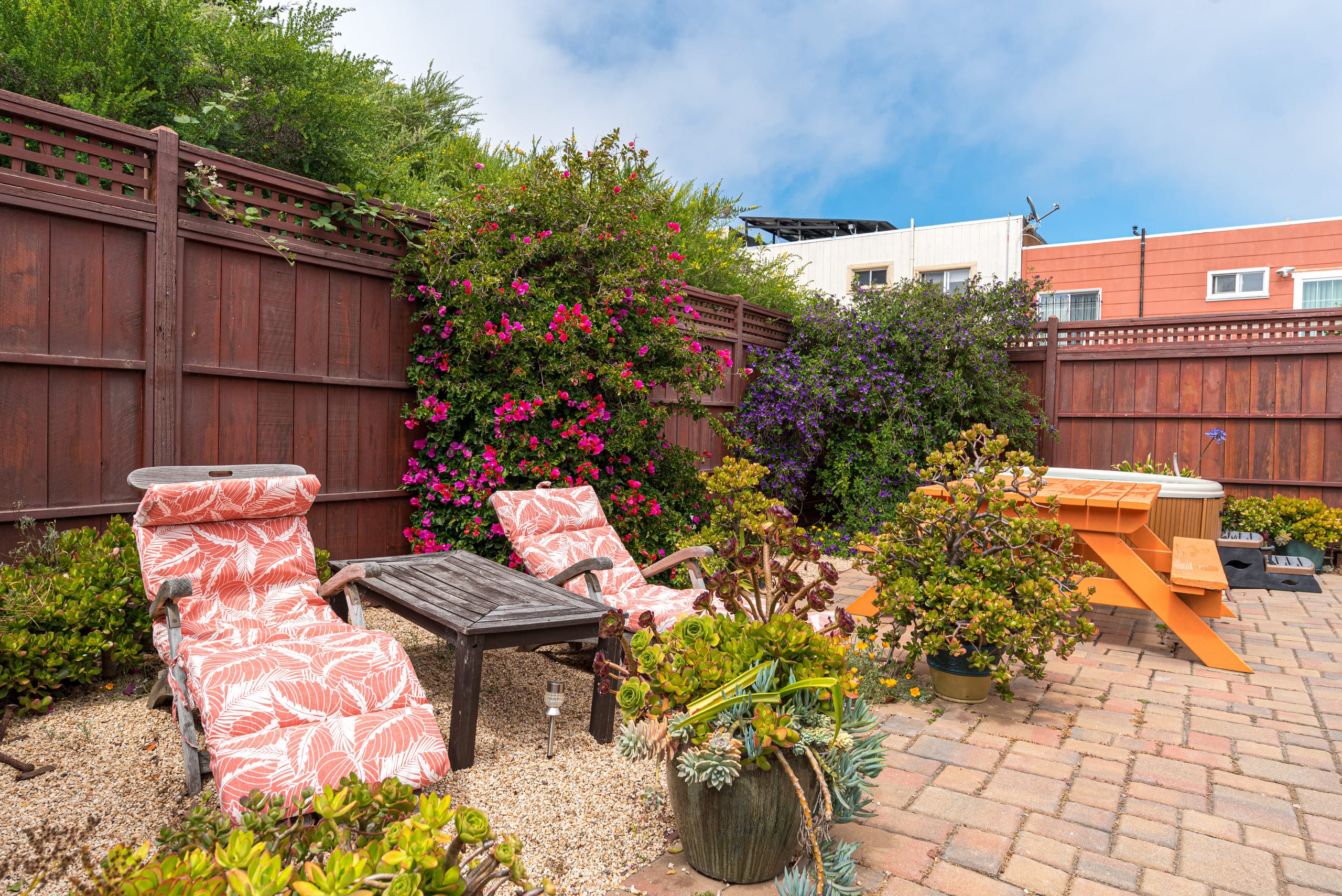Home in San Francisco · ★4.95 · 3 bedrooms · 3 beds · 2 private baths - Image 52