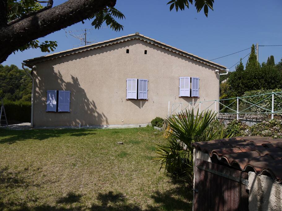 Vue depuis le jardin