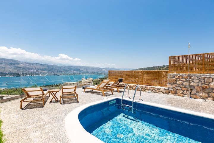 Istros Villa II, Pool, BBQ & Heated Spa Whirlpool