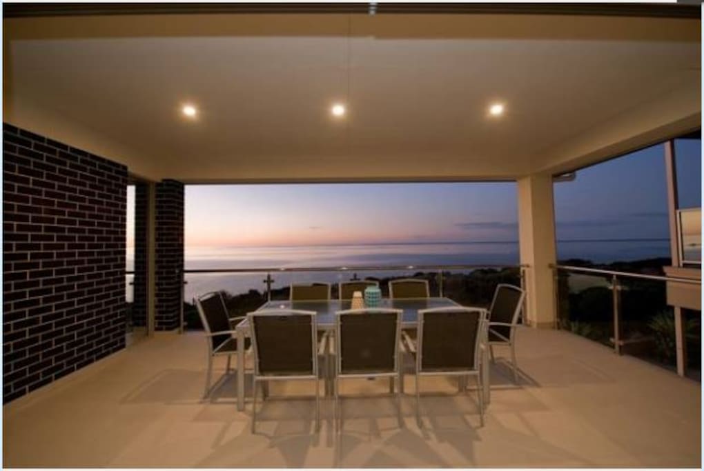 huge outdoor entertaining area - unrestricted ocean views.