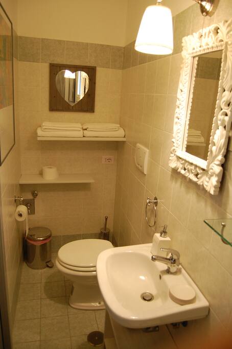 Bagno stanza Apollonio