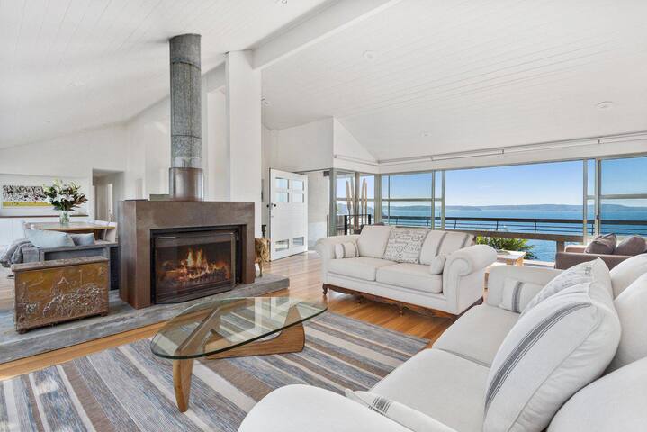 Seascape by Beach Stays gallery image 3