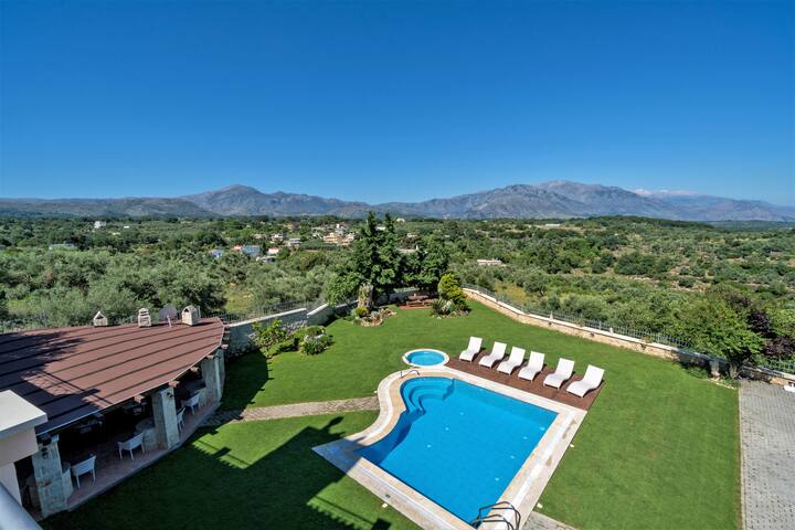 Villa Zeus with private pool – Special Offer! gallery image 3