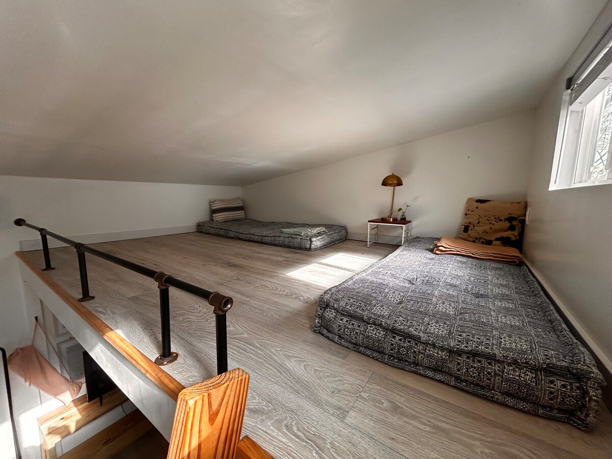 Charming Tiny Home Retreat!