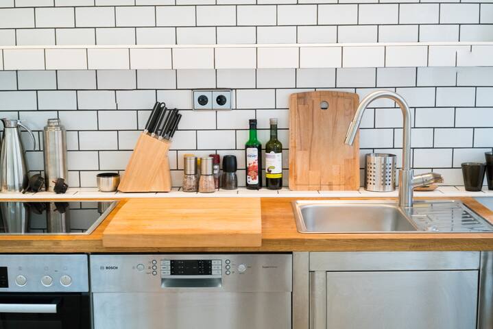 Luxury and spacious city-apartment gallery image 2