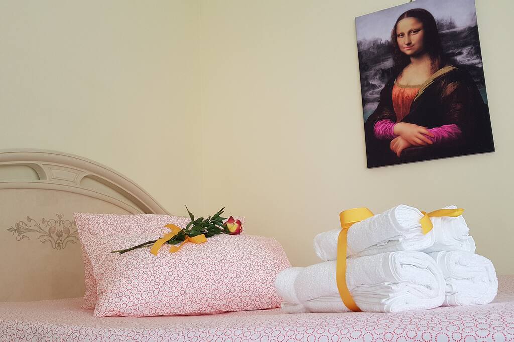 The Mona Lisa Room