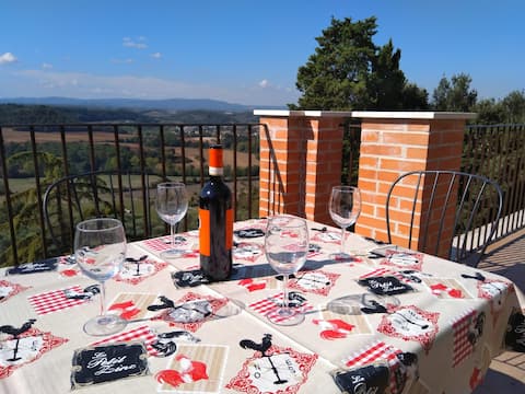 Proprietà Airbnb di successo: Apartment in the heart of Chianti a Poggibonsi
