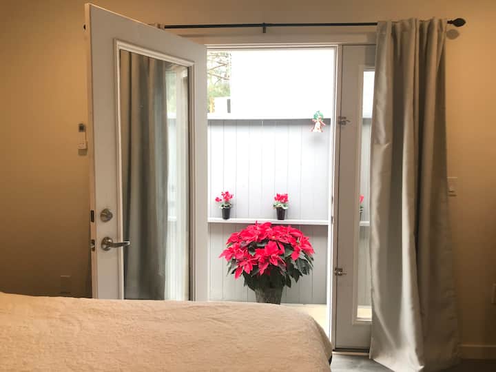 Hollywood Gated,chill Studio In House,own Entrance - Los Angeles, CA