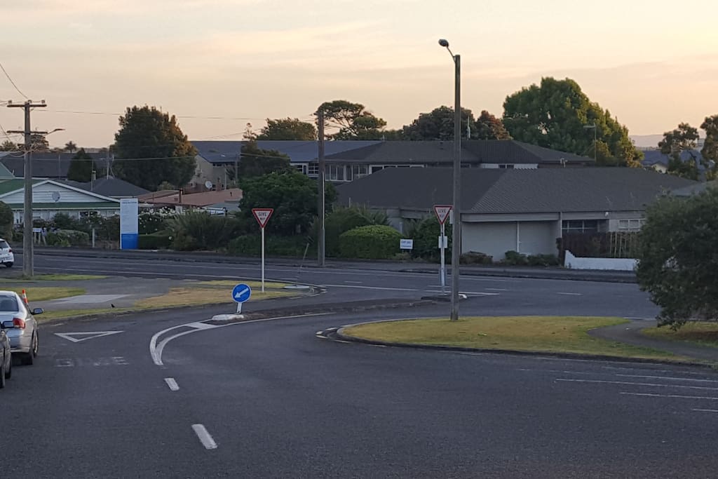 Thames Medical Centre is a minutes walk away
