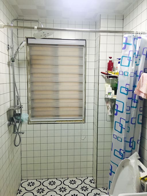 Bathroom, 24 hours hot water, you can take shower here.