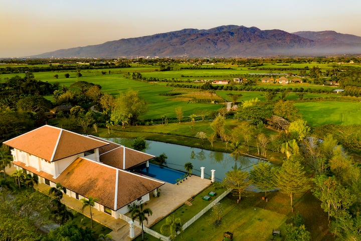 Cha Cha Moon Luxury Lakeside Villa Complex - Thailandia