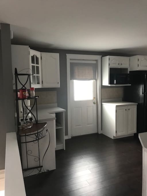 Full sized kitchen
