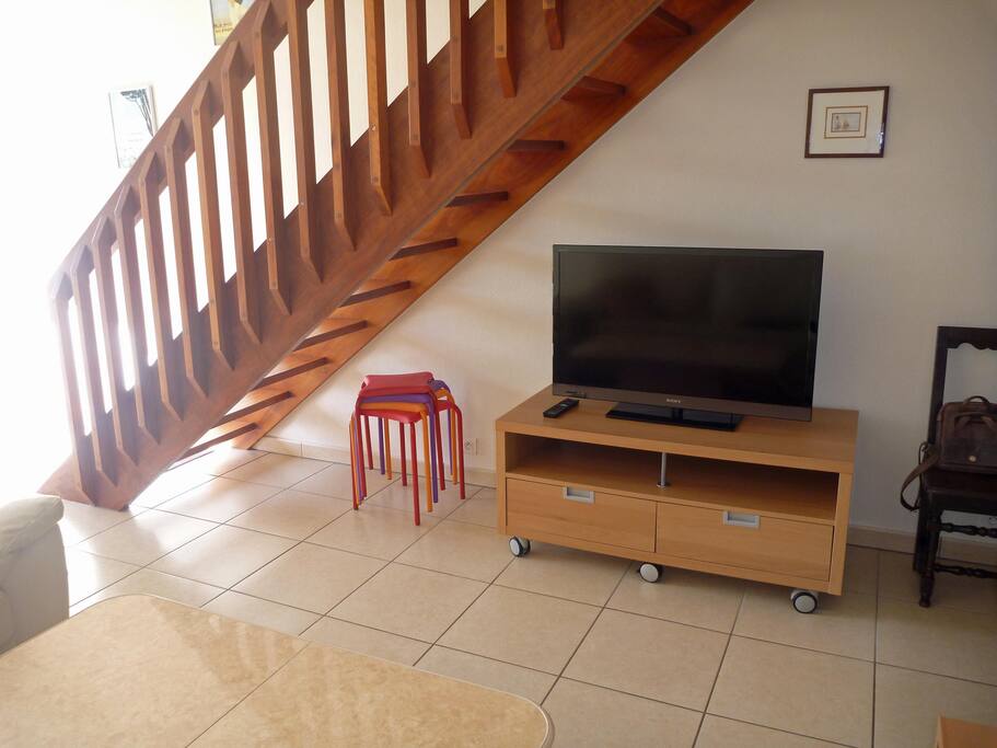 Séjour (TV écran plat + lecteur DVD)