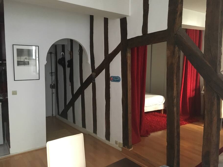 L'entrée et les colombages