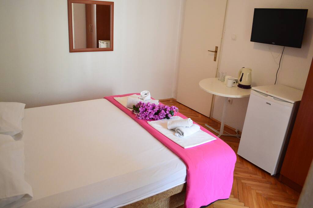 Double Bed