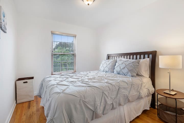 Queen bed in second bedroom