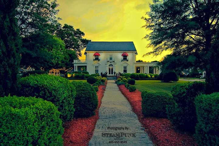 Simply Divine Bed and Breakfast