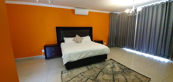 Tertius Lodge- King Room No 1 - Mbombela