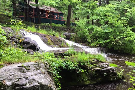 REMOTE WATERFALL  CABIN