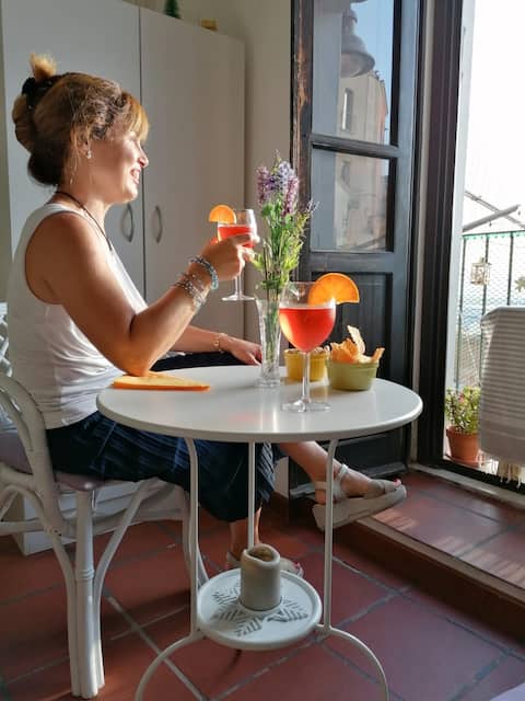 Top Airbnb: Scenic little house in the historic center a Cagliari