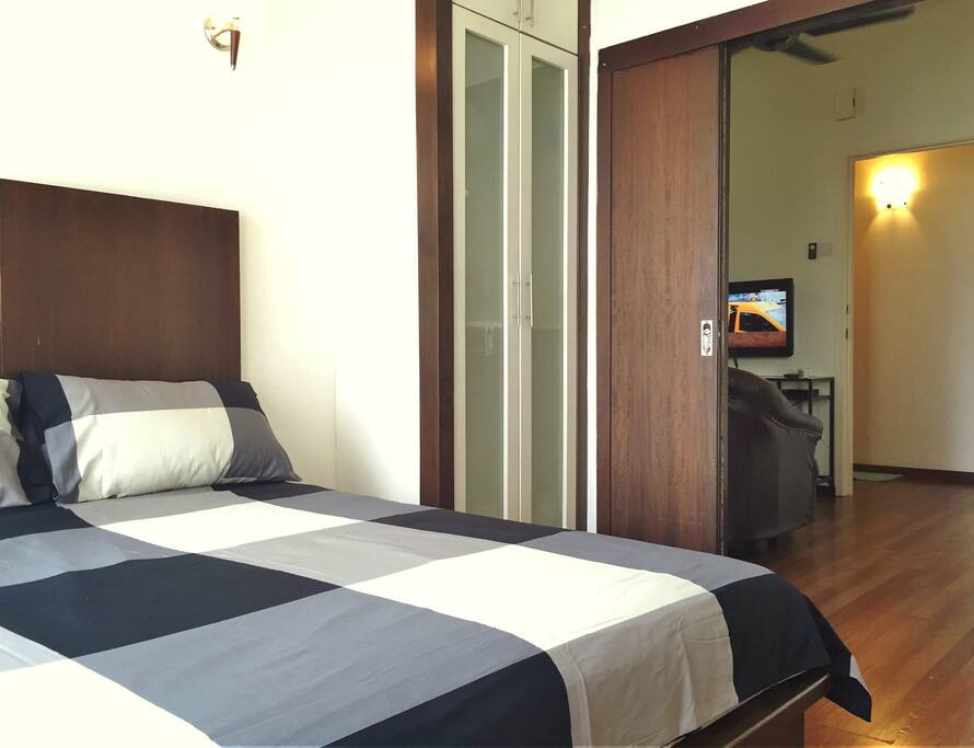 Queen size bed for a comfortable sleep